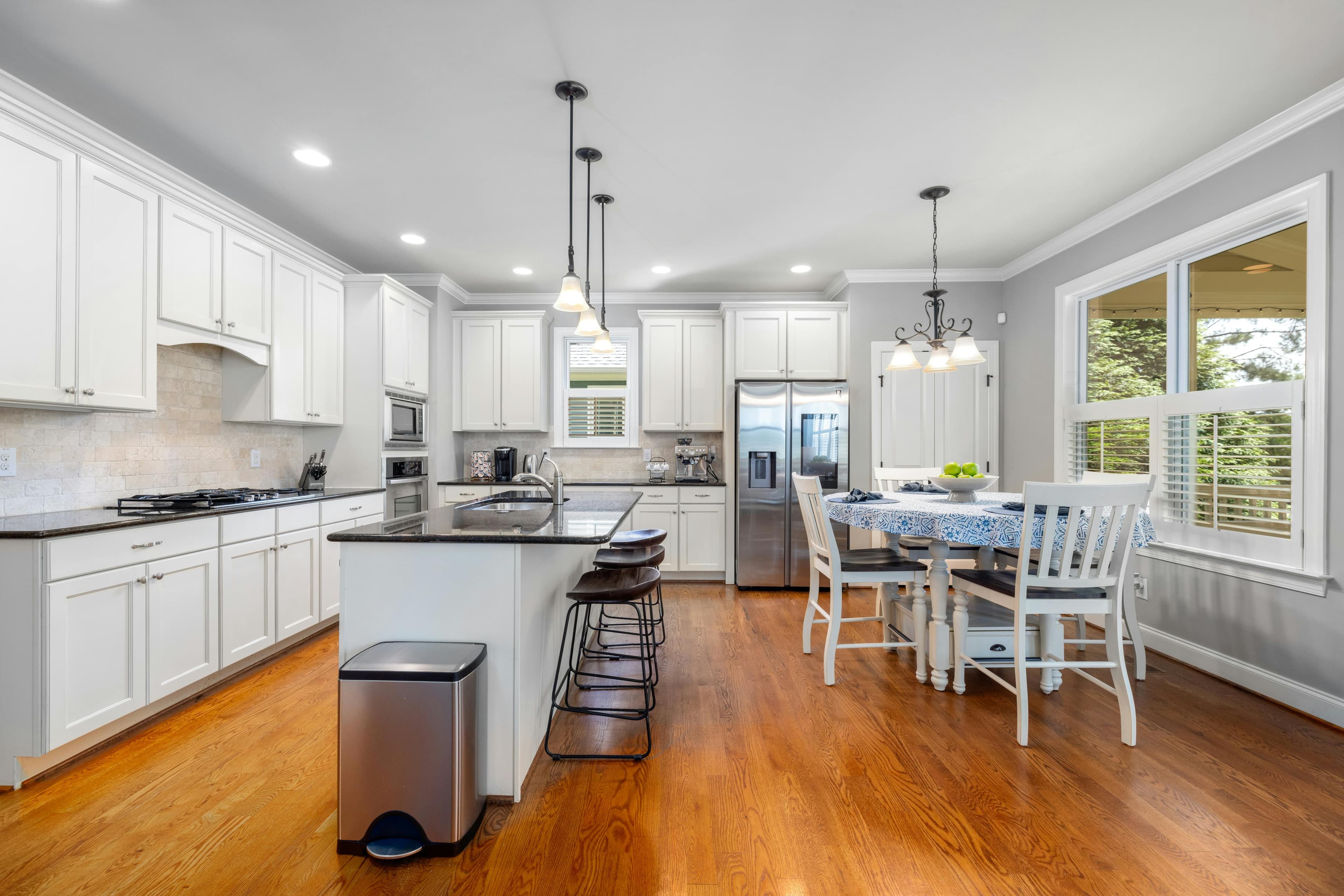 modern kitchen cabinets